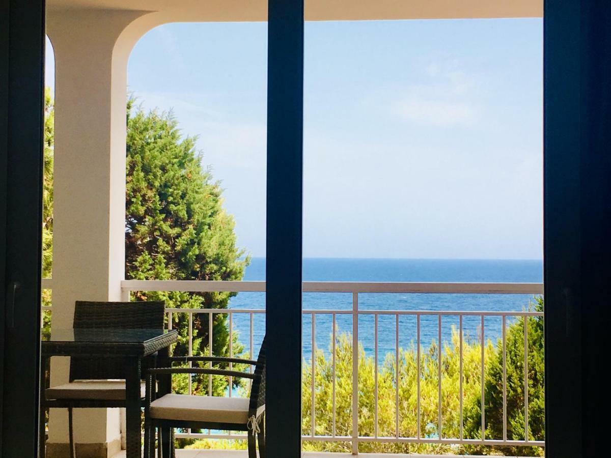 Apartamentos Aguas Blancas Santa Eulària des Riu Extérieur photo